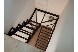 Металлические лестницы с площадкой